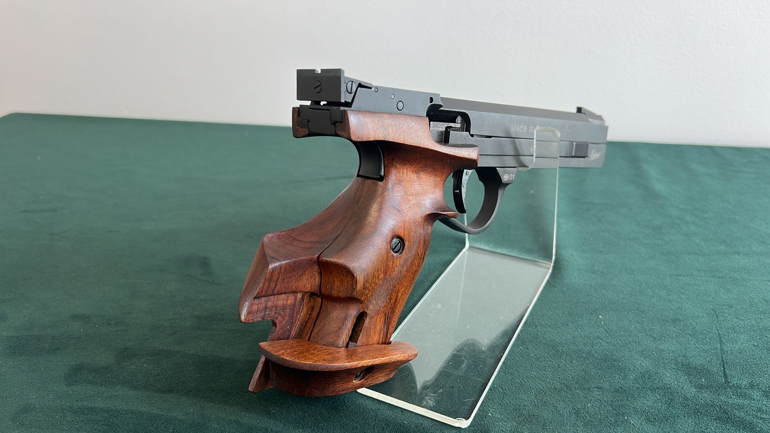 CRFJ1747
